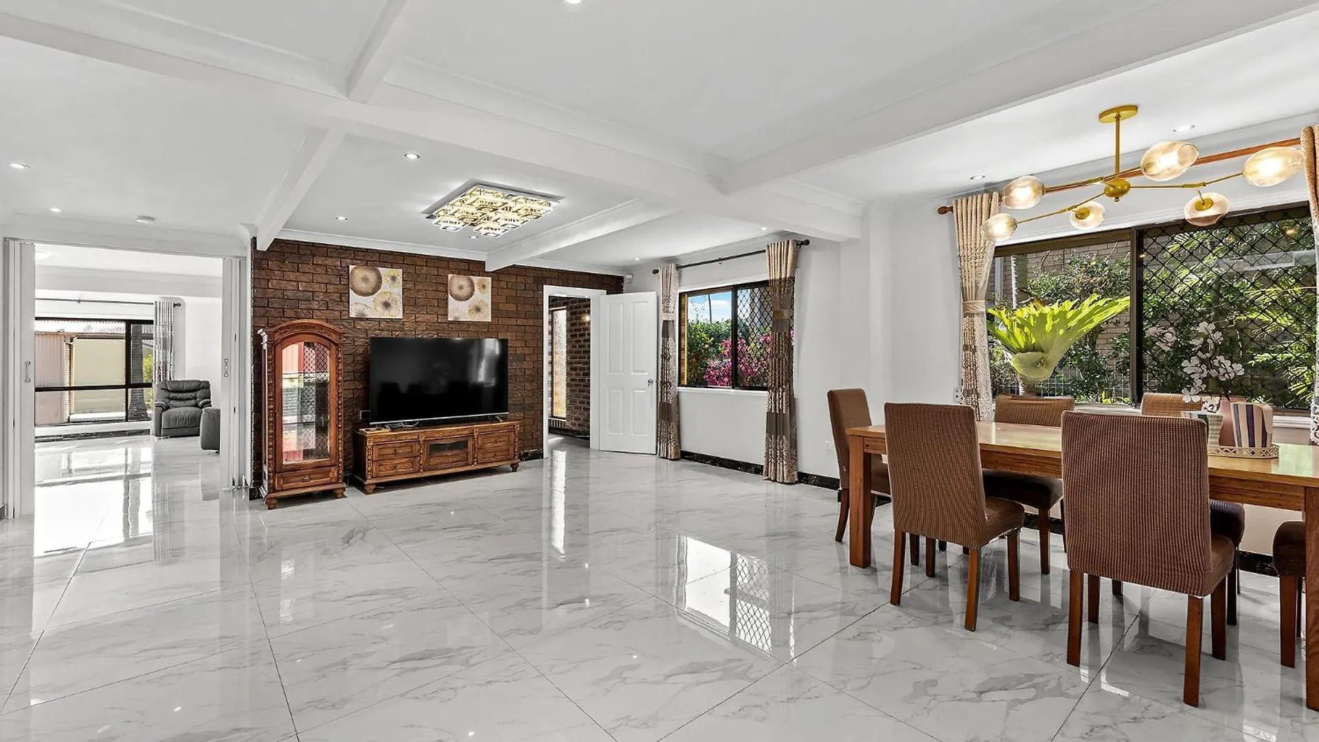 Luxury Living 2B2B In Southern Brisbane Parking 0*,  Australia